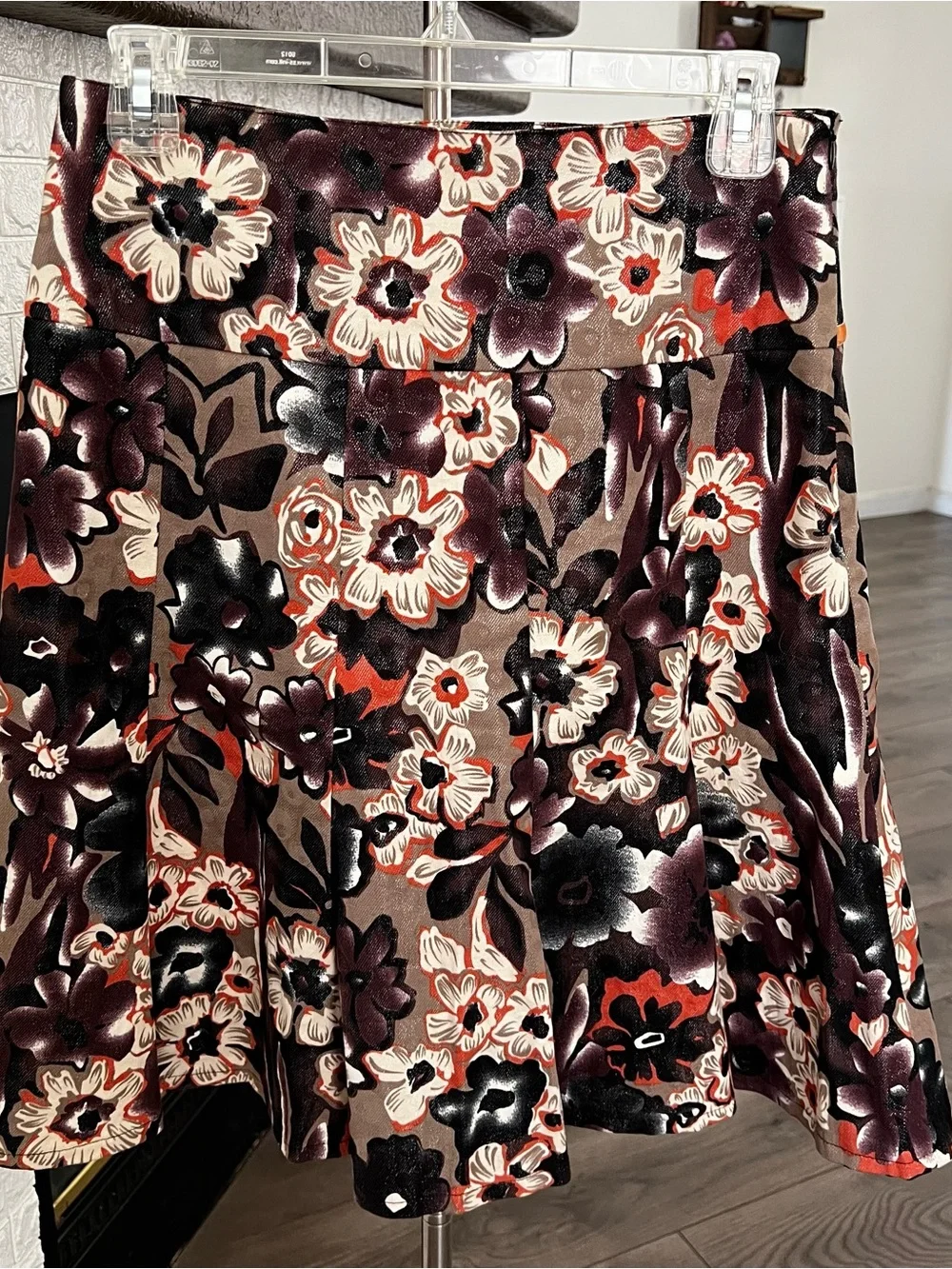 Floral A-Line Midi Skirt with Tie Waist - White Accents
